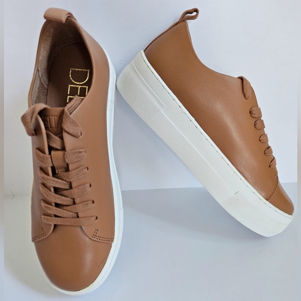 Deltan Chloe Leather Platform Sneakers 5.5  ✨️ New